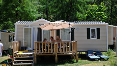 Six-person mobile homes and apartments
