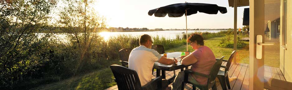 Een bungalow aan het water