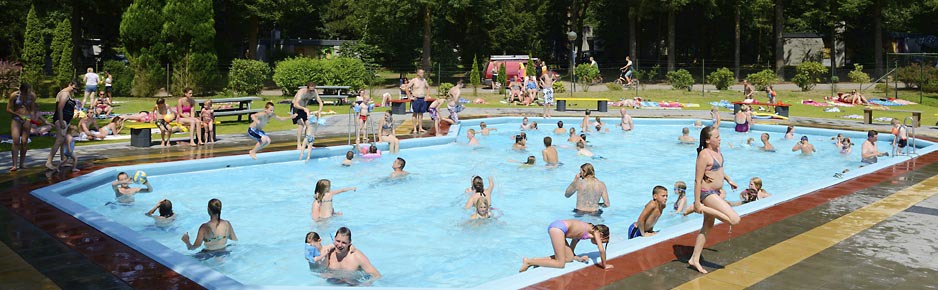 Openlucht zwembad op RCN de Jagerstee