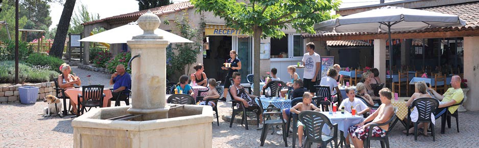 Terras op Domaine de la Noguiere